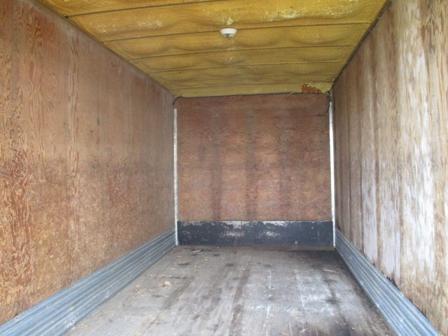 We are one of Ontario's largest sources for used COMMERCIAL BABCOCK 18 ft refrigerated reefer boxes.